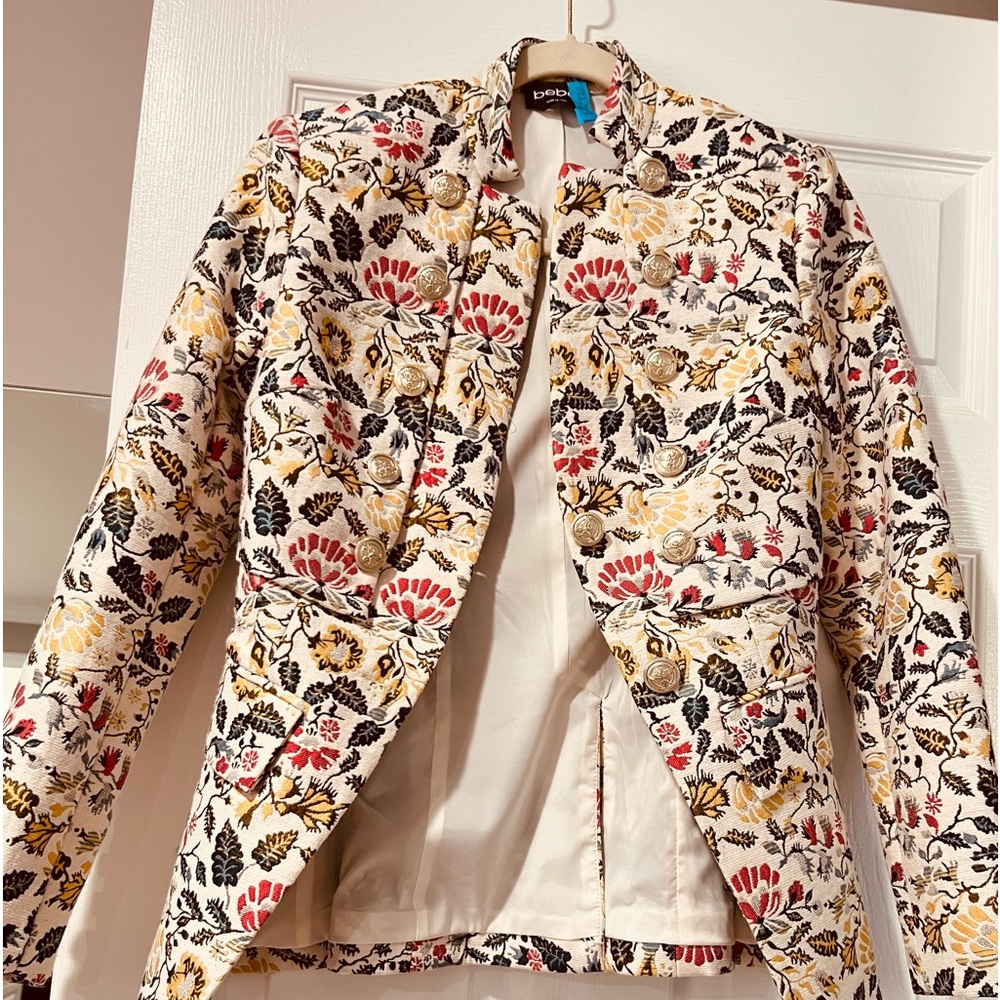 Bebe Anina Floral 2 piece jacket and skirt worn once size 2